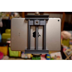 Soporte Universal para Tableta con Montaje 1/4"-20 y 3/8"-16 | Producción de Medios